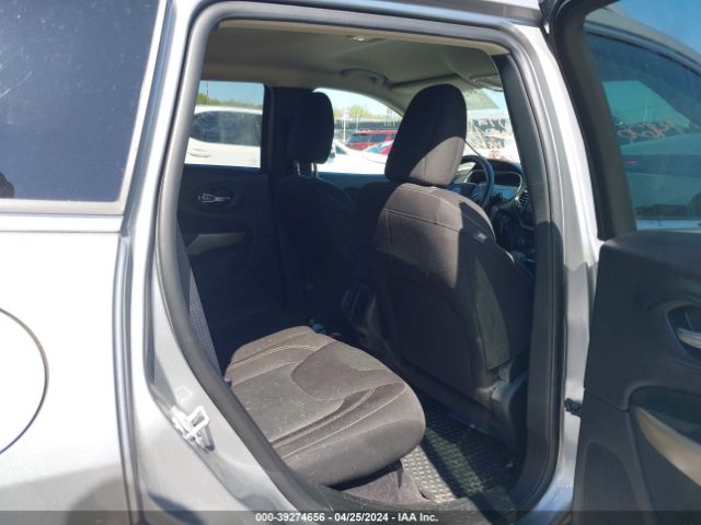 1C4PJMCSXHW588093 Jeep Cherokee Latitude 4x4