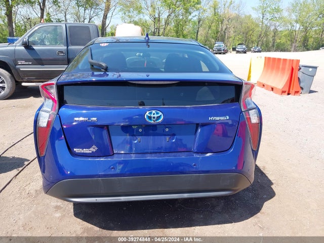 Toyota Prius Two 2017 JTDKBRFU5H3048122 Image 16