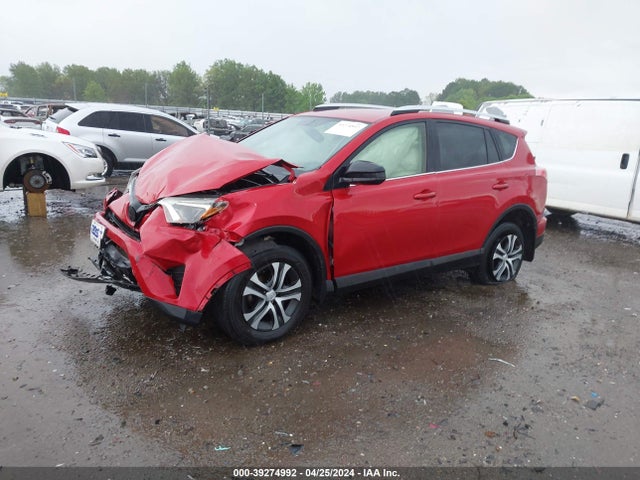 Toyota RAV4 LE 2016 JTMZFREV3GJ092093 Image 2