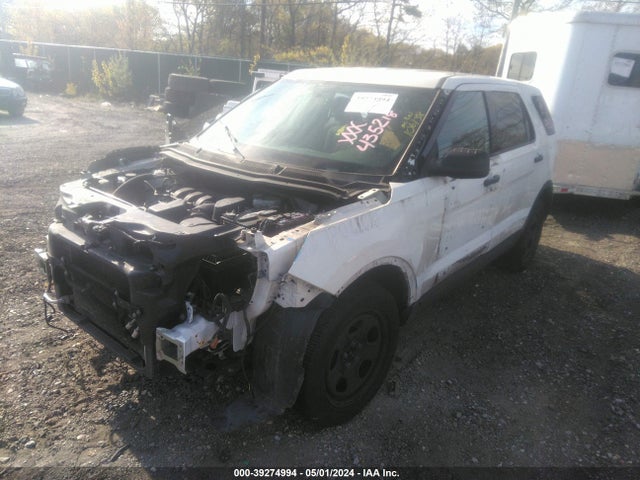 Ford Police Interceptor Utility 2018 1FM5K8ARXJGA26802 Image 2