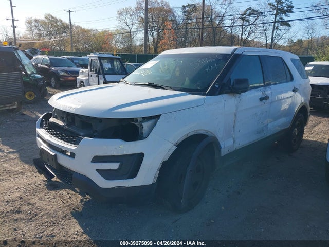 Ford Utility Police Interceptor 2016 1FM5K8ARXGGC37085 Image 2