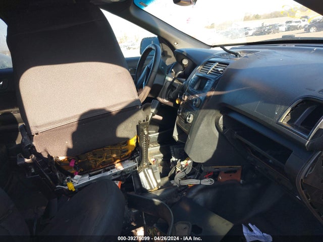 Ford Utility Police Interceptor 2016 1FM5K8ARXGGC37085 Image 5