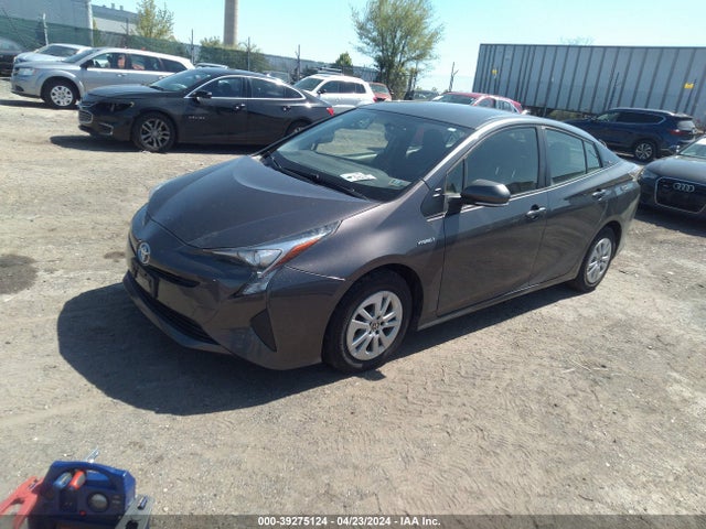 Toyota Prius Two 2016 JTDKBRFU3G3010323 Image 2