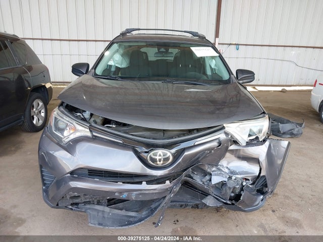Toyota RAV4 LE 2018 2T3ZFREV3JW457834 Image 11