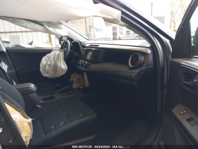 Toyota RAV4 LE 2018 2T3ZFREV3JW457834 Image 5