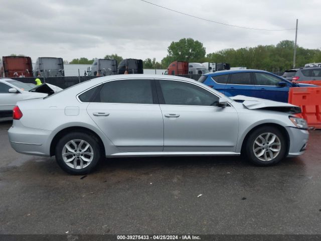 1VWAS7A39GC036095 Volkswagen Passat 1.8t S
