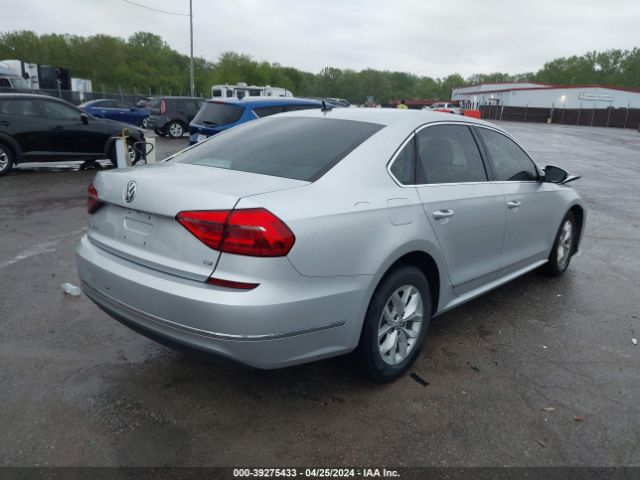 1VWAS7A39GC036095 Volkswagen Passat 1.8t S