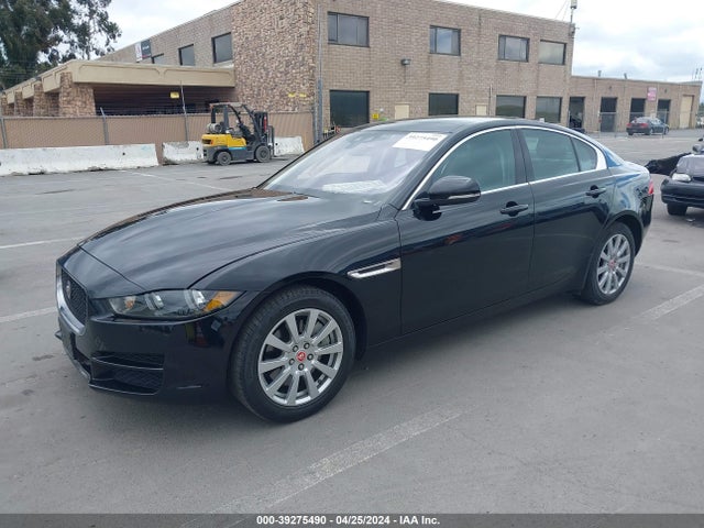 2019 JAGUAR XE SAJAR4FX0KCP50619 Photo 1