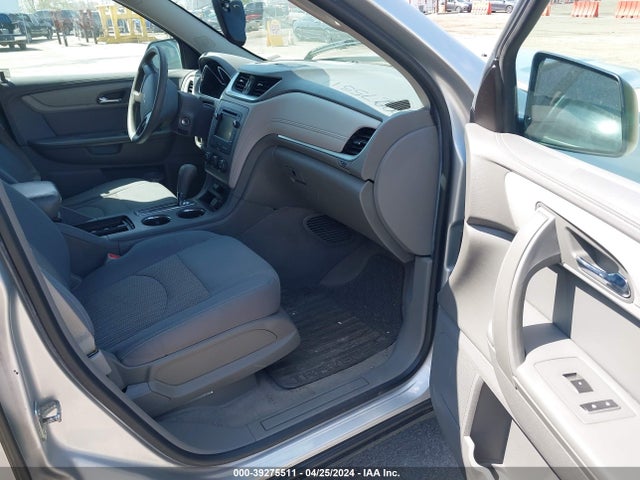 Chevrolet Traverse Ls 2015 1GNKRFKD4FJ322085 Image 5