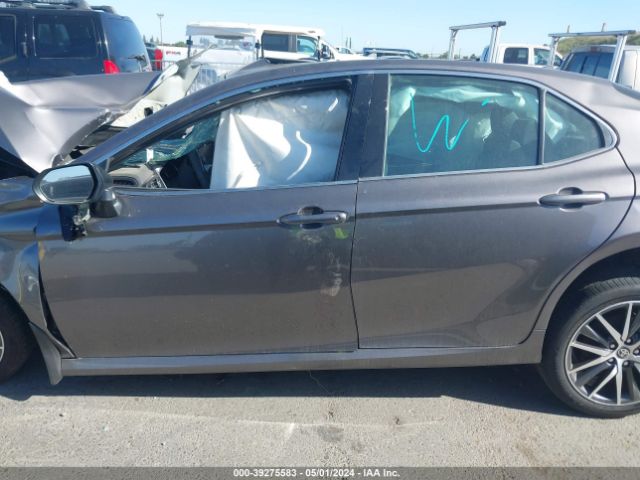 4T1F31AK2PU611136 Toyota Camry Xle Hybrid