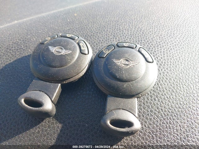 2010 MINI COOPER S CLUBMAN WMWMM3C50ATP75698 Photo 10