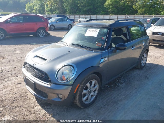 2010 MINI COOPER S CLUBMAN WMWMM3C50ATP75698 Photo 1