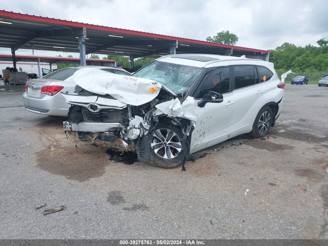 Toyota Highlander Xle 2023 5TDKDRAH1PS027513 Image 2