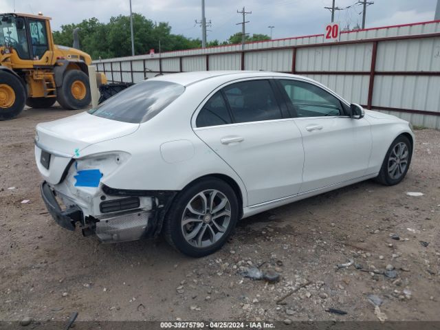 55SWF4JB6FU075892 Mercedes-Benz C 300 Luxury/sport