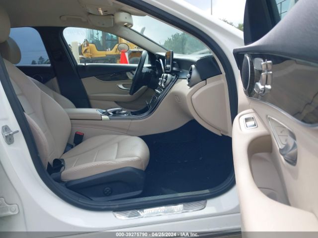55SWF4JB6FU075892 Mercedes-Benz C 300 Luxury/sport