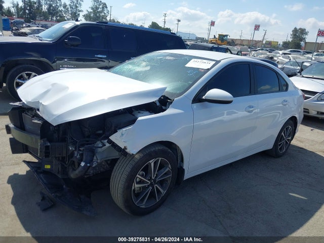 KIA Forte Lxs 2023 3KPF24AD2PE538875 Image 2