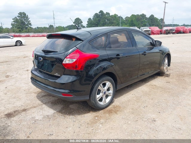 Ford FOCUS SE 2014 1FADP3K25EL183288 Image 4