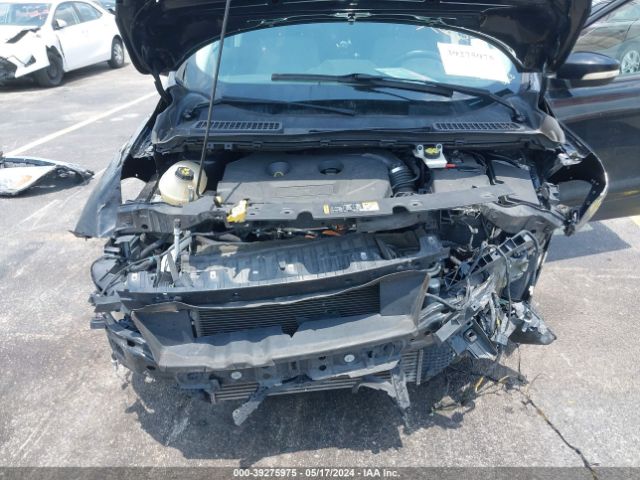 1FMCU0J93HUB74028 Ford Escape Titanium
