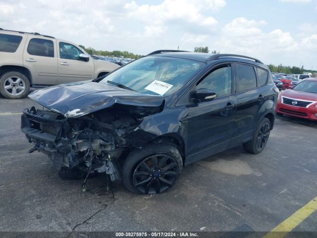 1FMCU0J93HUB74028 Ford Escape Titanium