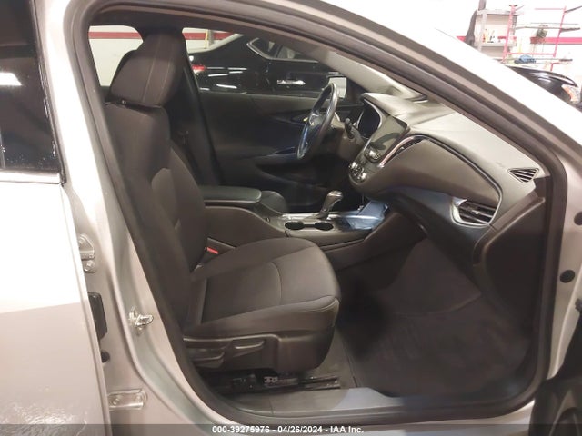 Chevrolet MALIBU LT 2018 1G1ZD5ST3JF230039 Image 5