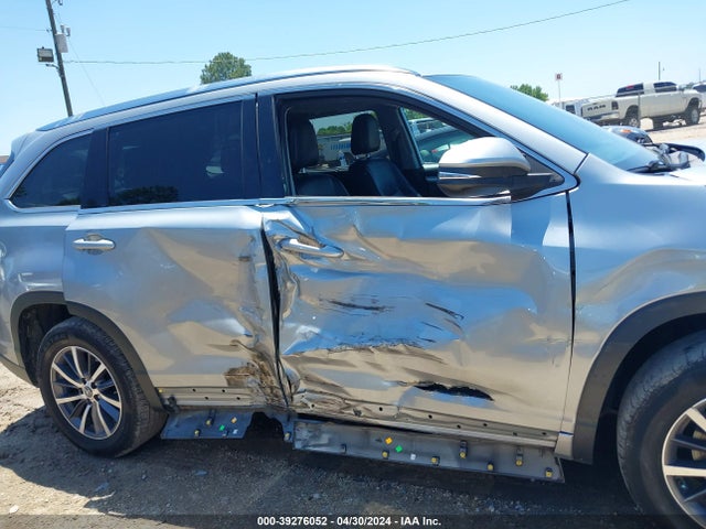 Toyota Highlander Xle 2017 5TDKZRFH0HS226662 Image 14