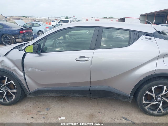 Toyota C-HR XLE 2019 JTNKHMBX7K1033136 Image 14