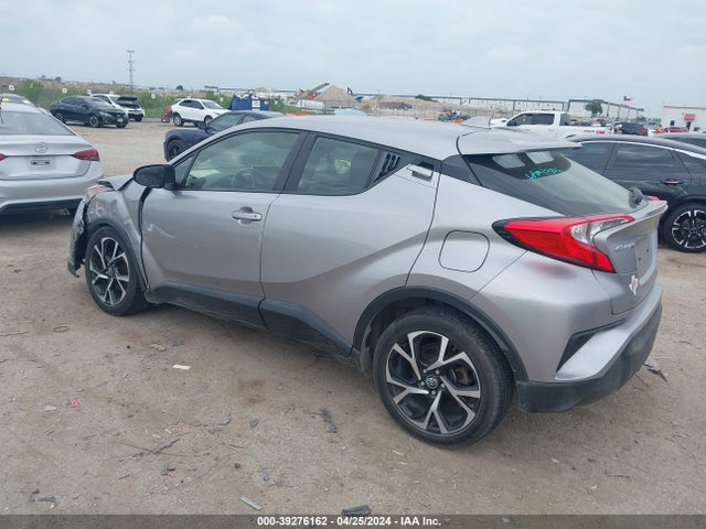 Toyota C-HR XLE 2019 JTNKHMBX7K1033136 Image 3