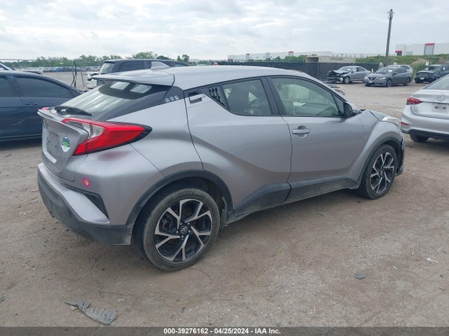 Toyota C-HR XLE 2019 JTNKHMBX7K1033136 Image 4
