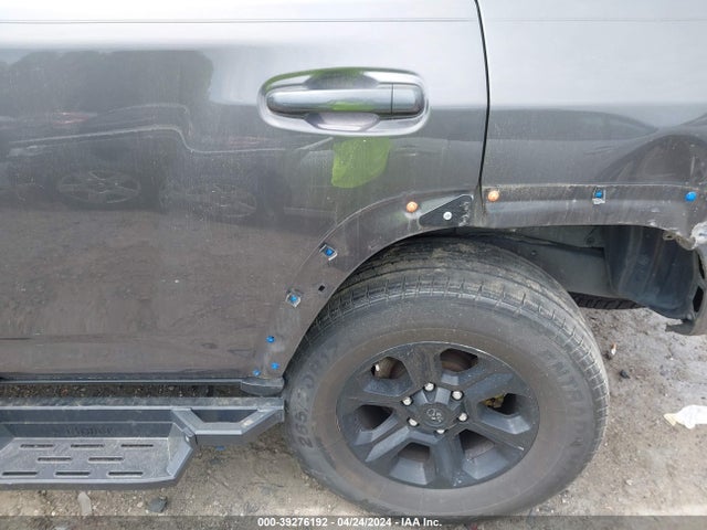 Toyota 4RUNNER SR5 2015 JTEZU5JR6F5099677 Image 17