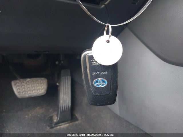 2T3EWRFV7KW028212 Toyota Rav4 Hybrid Xse