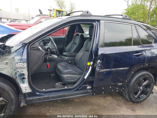 2T3EWRFV7KW028212 Toyota Rav4 Hybrid Xse