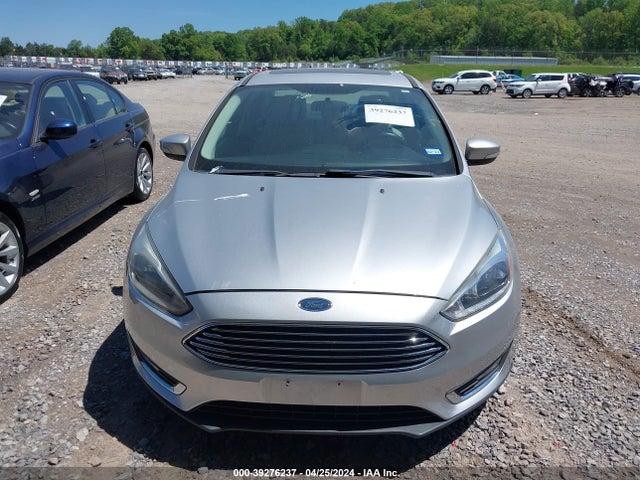 Ford Focus Titanium 2018 1FADP3J25JL323559 Image 12