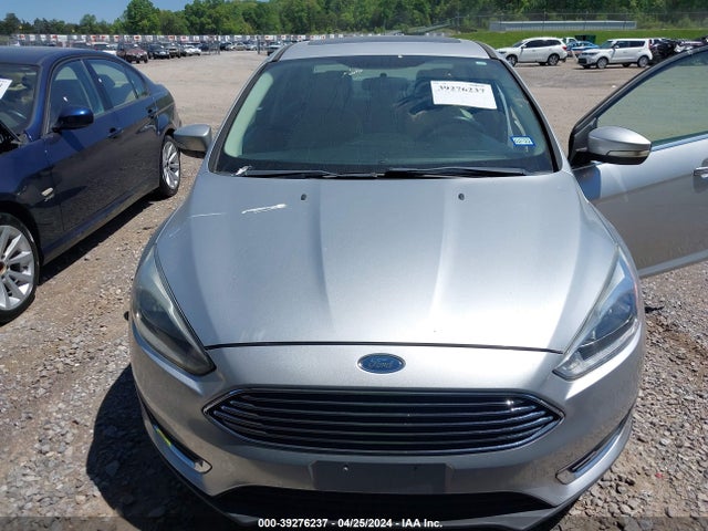 Ford Focus Titanium 2018 1FADP3J25JL323559 Image 6