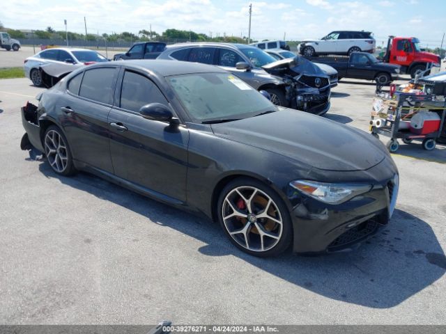 ZARFAMAN1K7600518 Alfa Romeo Giulia Sport Rwd