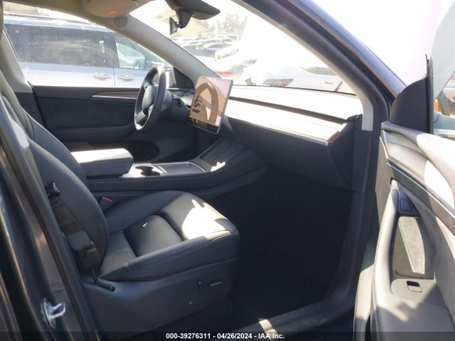 7SAYGAEE5PF836152 Tesla Model Y