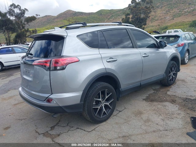 Toyota RAV4 SE 2018 2T3NFREVXJW521348 Image 4