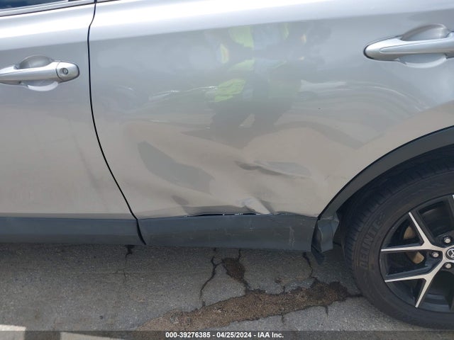 Toyota RAV4 SE 2018 2T3NFREVXJW521348 Image 6