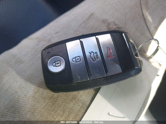 KIA OPTIMA EX 2018 5XXGU4L3XJG182516 Image 11