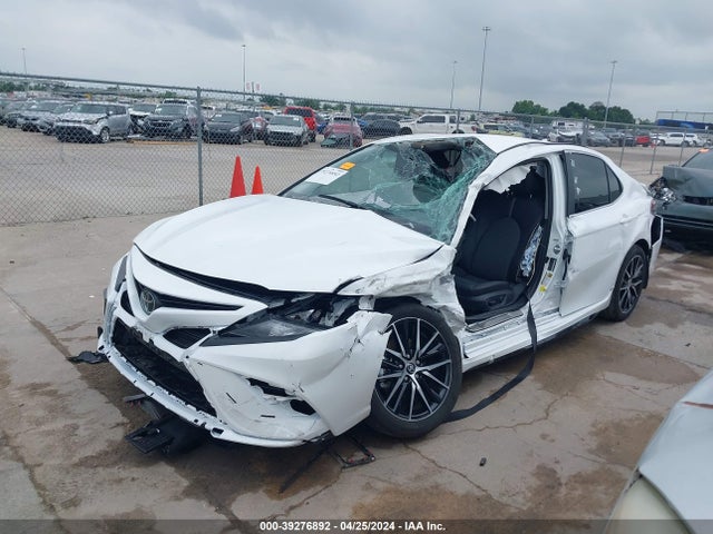 Toyota CAMRY SE 2024 4T1T11AK2RU856532 Image 2