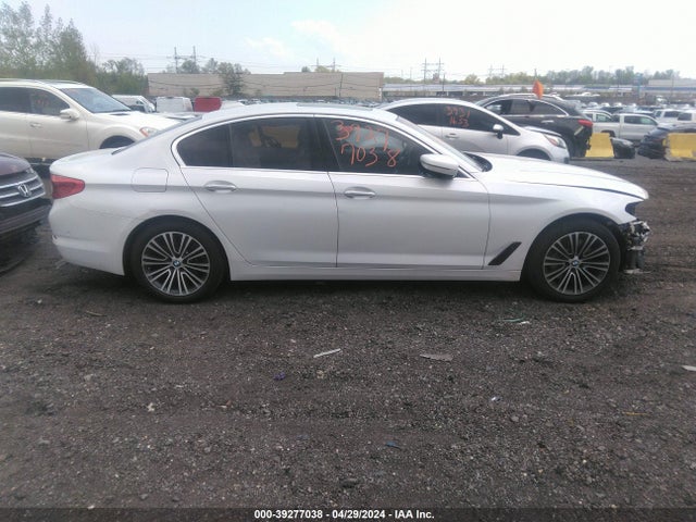 WBAJE7C37HG888721 BMW 540i Xdrive