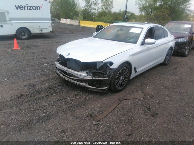 WBAJE7C37HG888721 BMW 540i Xdrive