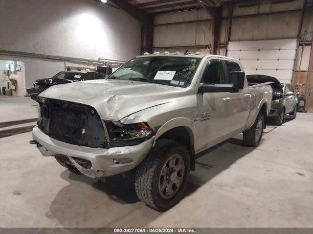 3C6UR5DL8JG341613 RAM 2500 Big Horn  4x4 6'4 Box