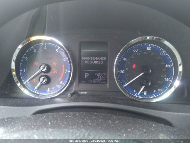 2T1BURHE6KC133033 Toyota COROLLA LE