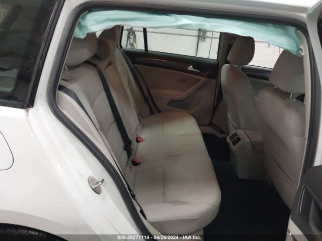 3VW217AU2JM765643 Volkswagen Golf Sportwagen Tsi S