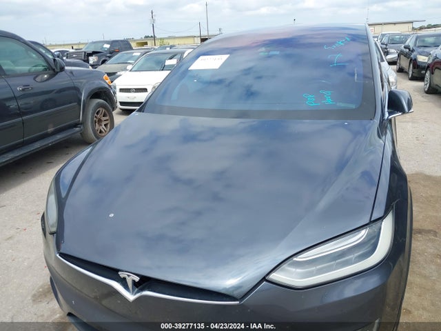 Tesla Model X 60d/70d/75d/90d 2016 5YJXCAE21GF006570 Image 10