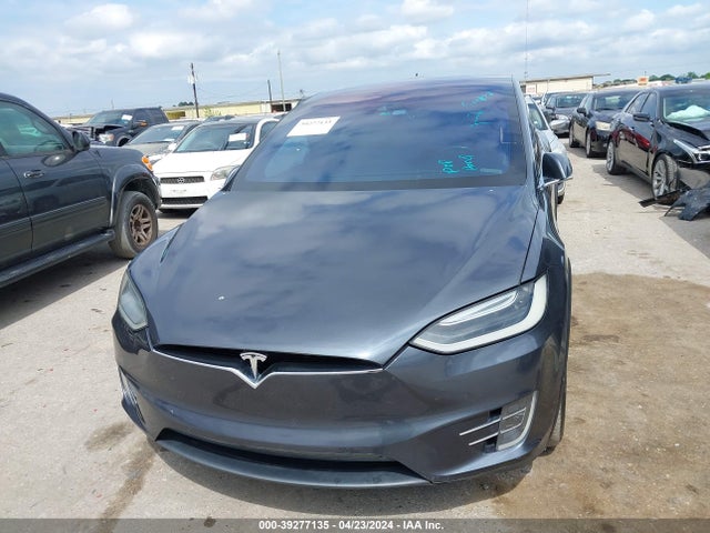 Tesla Model X 60d/70d/75d/90d 2016 5YJXCAE21GF006570 Image 6