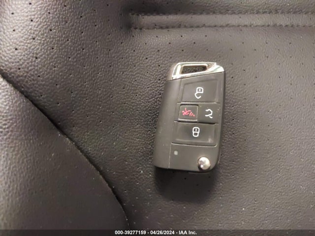 3VW217AU1HM065817 Volkswagen Golf Tsi S 4-door/tsi Se 4-door/tsi Sel 4-door/tsi Wolfsburg Edition 4-door