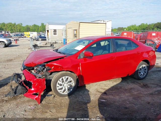 Toyota COROLLA LE 2018 5YFBURHE6JP822584 Image 15