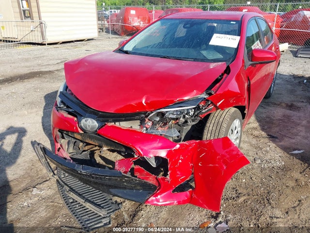 Toyota COROLLA LE 2018 5YFBURHE6JP822584 Image 6