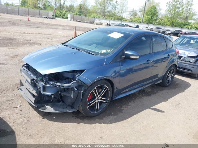 Ford FOCUS ST 2018 1FADP3L90JL247310 Image 2